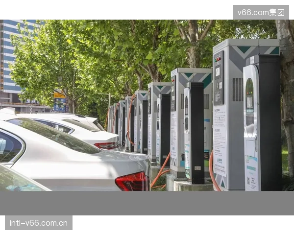 调查显示，充电桩覆盖率超过停车位25%的体育场馆，其电动汽车用户的综合满意度提高了40%
